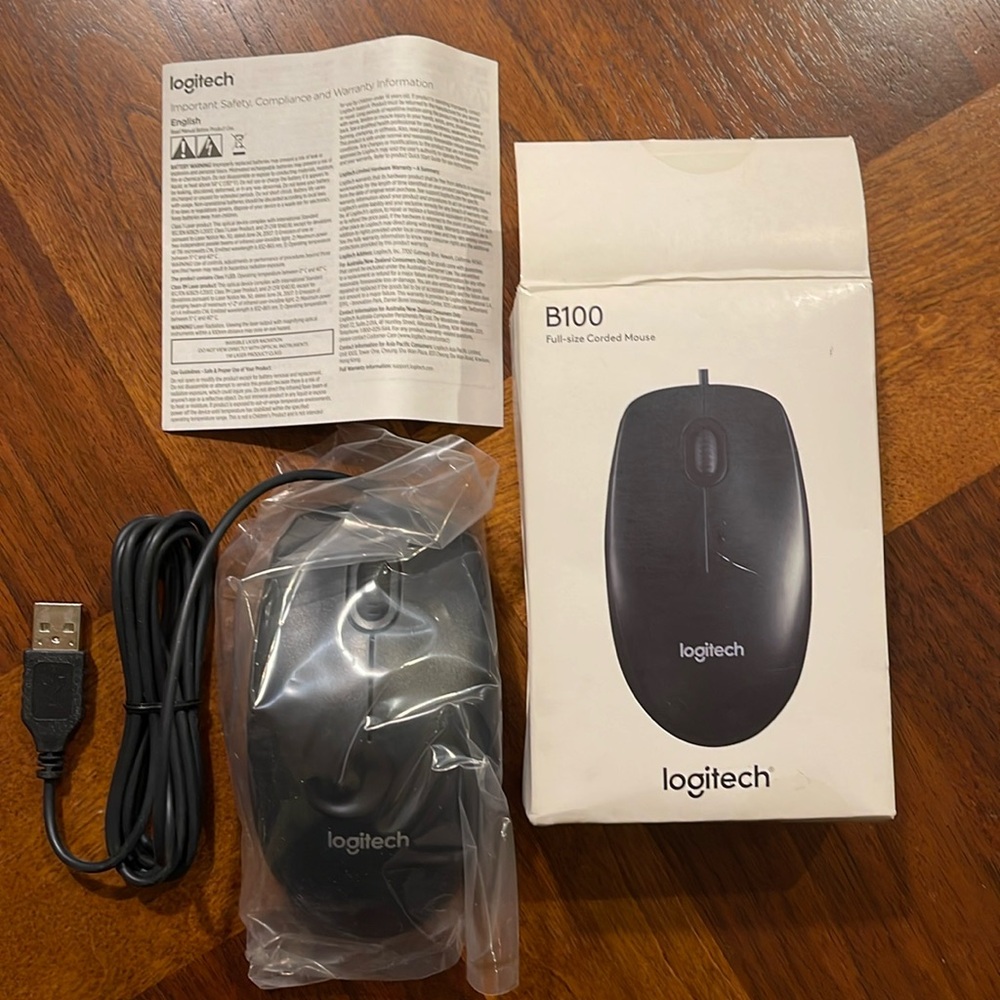 NEVER USED LOGITECH B100 FULL SIZED CORDED MOUSE